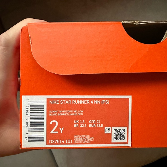 Nike Star Runner - size 2Y - Picture 6 of 6